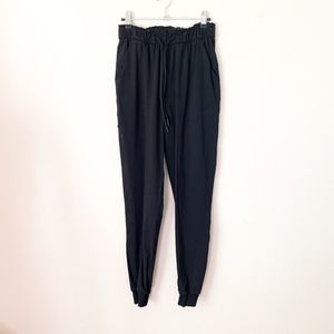 Lululemon Keep Moving Jogger Pants Black Women's size 4 Style W5CV4S